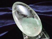 ★限定入荷★クッキリファントム！★自然が生んだ造形美★困難を乗り越えるお守り★1点物★エメラルドグリーンファントムクォーツ カボション タンブル★縦約41.9mm★約25g★ポーチ付き★【マダガスカル産】