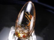★超希少！限定入荷★良質・透明感抜群！★板状雲母×ルチル針★お守りとしても★１点物★マイカインルチルクォーツタンブル★サイズ縦約35.5mm★約10.2g★携帯用ポーチ付き★【ブラジル産】