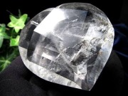 天然水晶 ハートカット オブジェ ブラジル産 置物