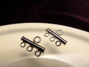 ◆高品質Silver925パーツ◆使い方様々！手作りアクセサリーのアクセントに！◆3連カン付きバーコンポーネント◆カン穴内径約2mm 3連カン穴内径約1.5mm バー幅約12mm◆ロジウム仕様◆CMP106◆