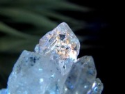オイルクォーツ 石油入り水晶 結晶 原石