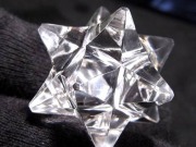 天然水晶 アステロイド 彫り 置物