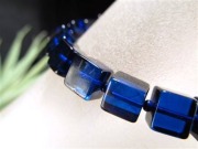 サファイアブルーアンバー