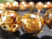 母岩ヘマタイト入り