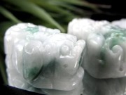 翡翠 ジェイド 貔貅 ヒキュウ 彫刻 お守り石