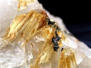 ゴールドルチル ヘマタイト 原石 母岩付き 金運
