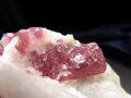 スピネル原石置物