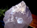 アメジスト 紫水晶 イリデッセンス 天然石 トライゴーニック