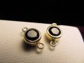◆高品質Silver925パーツ◆使い方様々！手作りアクセサリーのアクセントに！◆オニキス付きコネクタコンポーネント◆直径約8mm カン穴内径約1.5mm◆14金ゴールド仕様◆CMP135◆