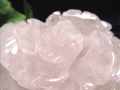 ローズクォーツ 薔薇 彫刻置物 クォーツ 天然石