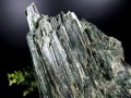 アクチノライト 結晶 原石 緑閃石 かんらん石 グリーンルチル