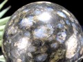 ケセラストーン メロディー女史 丸玉 スフィア 置物