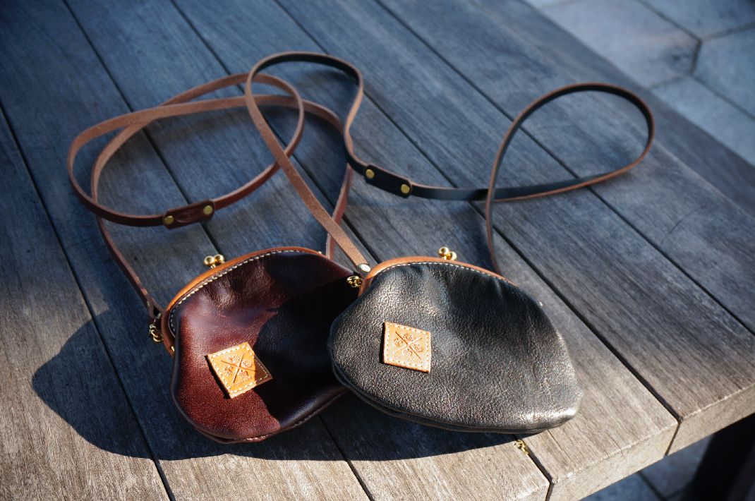 口金まで当アトリエハンドメイド！こだわりのヌメ革がま口！