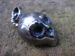 HALF-DOLLAR SKULL ペンダント　ケネディハーフダラードクロペンダント