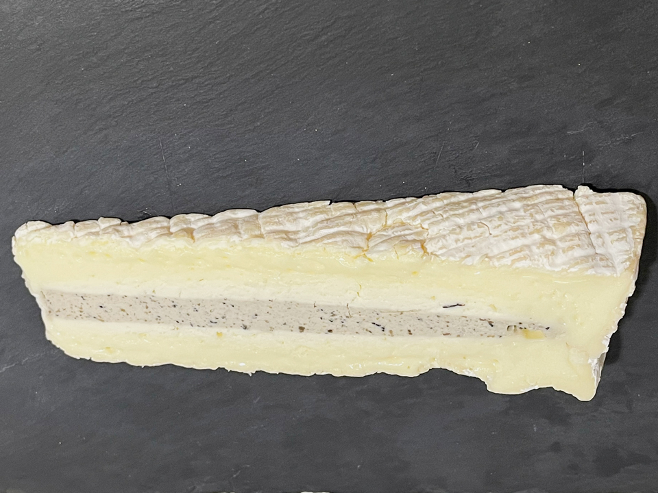 ブリー・ド・モー・オー・トリュフ　約120g（不定貫、価格は再計算）