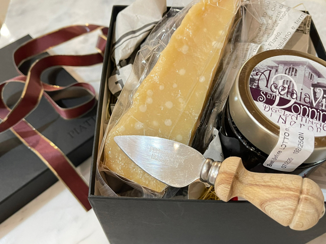 パルミジャーノとバルサミコジュレのセット