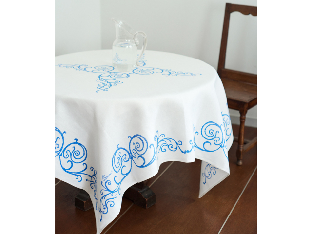 ピアッティ パスクッチ【テーブルクロス正方形（カール）】