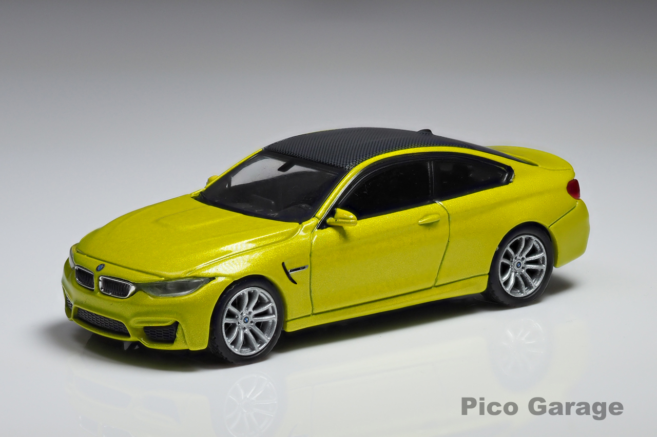 MINIGT1/64BMWM4（イエロー）フロント