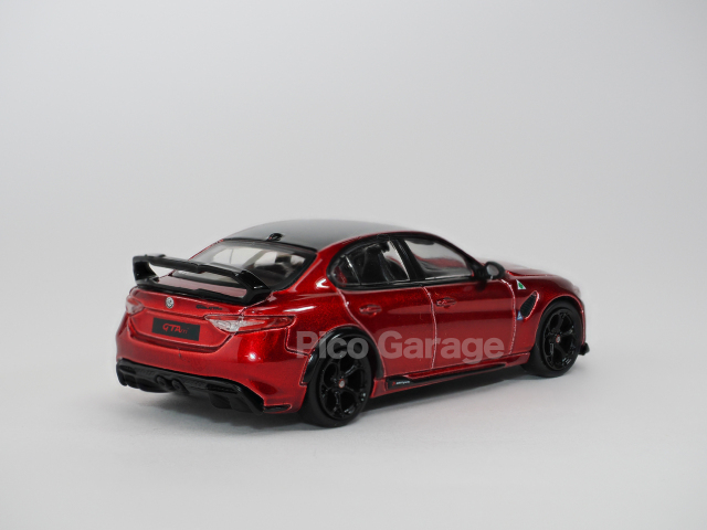 ターマックワークス アルファロメオ ジュリアGTAm_1/64_RS