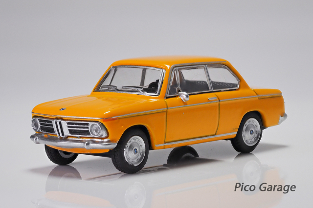 Schuco 1/64BMW2002（オレンジ）前