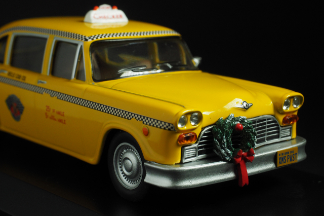 GREENLIGHT】1978 CHECKER TAXI イエローキャブ NY “3人の