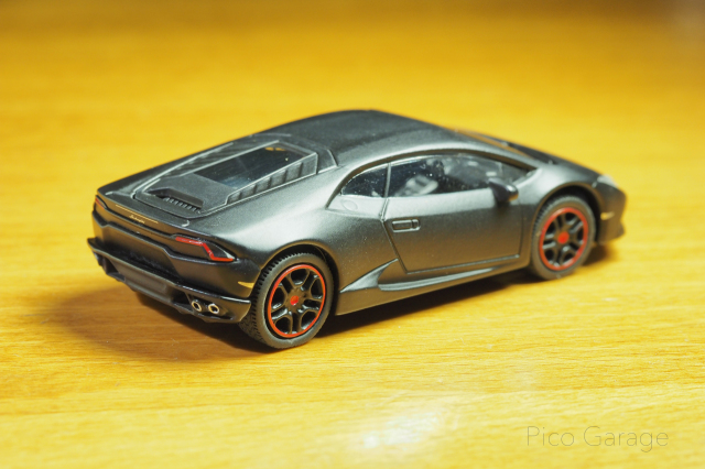シュコー1/64ランボルギーニウラカンブラック_02