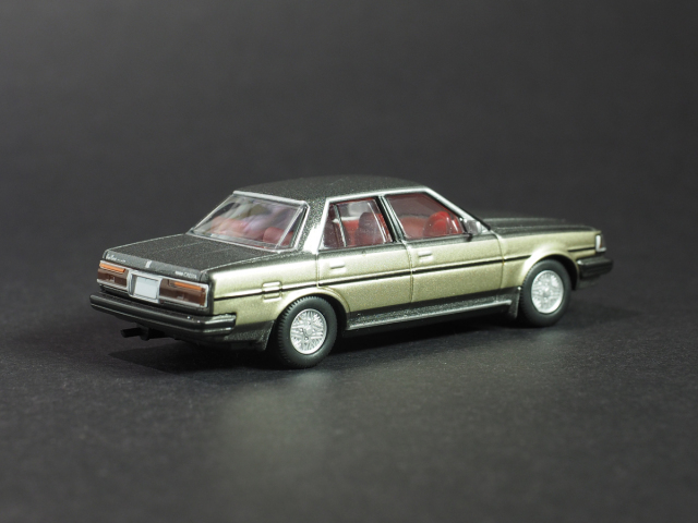 トミーテックLV-N１５６　84年式トヨタクレスタb（後）