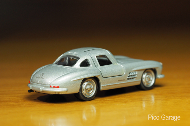メルセデス・ベンツ Mercedes-300SL シルバー Bburago製 ブラーゴ(BBURAGO)|メルセデスベンツ|HARDOFFオフモール（オフモ