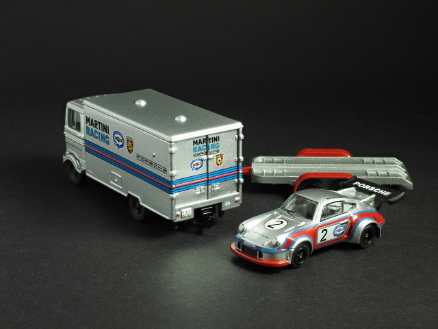 PremiumClassiXXs1/87 メルセデスベンツLP608MARTINIトレーラー_後扉閉