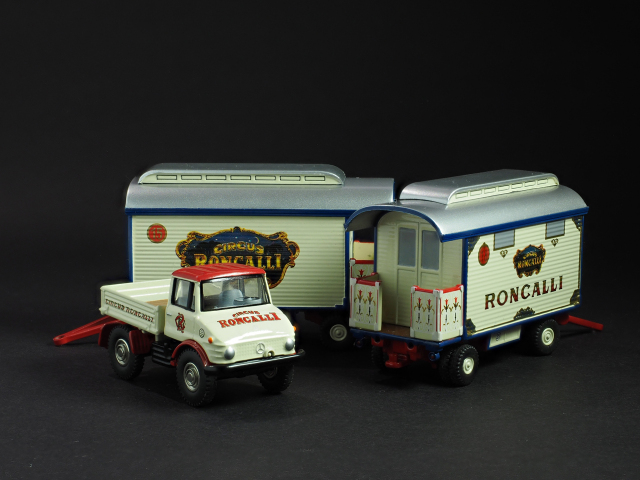 美品】メルセデスベンツ レーストラック トレーラー ダイ