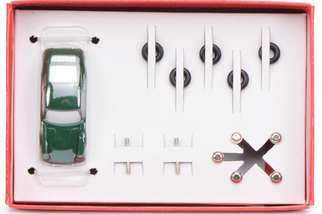 シュコーピッコロコンストラクション_ポルシェ911箱入り