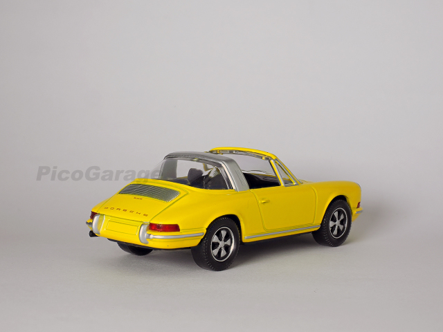 ポルシェ911T黄後右
