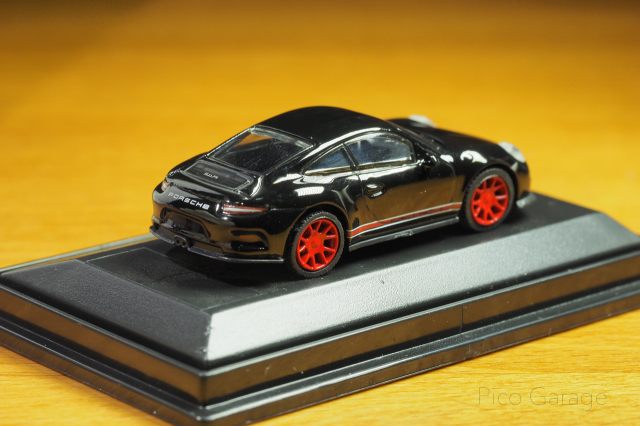 シュコー1/87ポルシェ911R黒_03