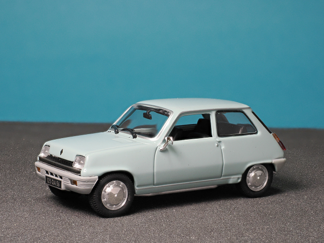 ノレブ1/43ルノー5_前面