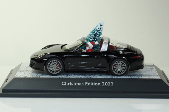 シュコー1/43 ポルシェ911Xmas Edition_サイド