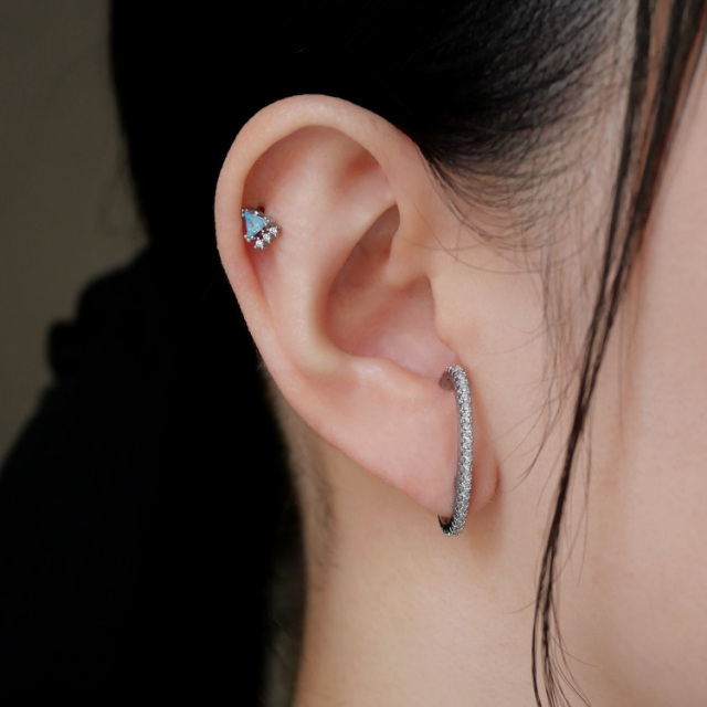 ボディピアス イヤーカフ風ジュエルラインバーベル/16G ボディー