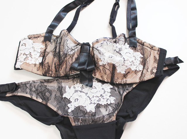 【Chantal Thomass】【シャンタルトーマス】06220　ハーフパットブラ　Black/Ivory