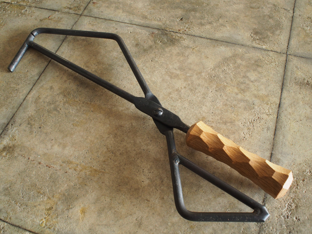 ＭＡＫＩＢＡＳＡＭＩ｜薪ばさみ｜neru design works