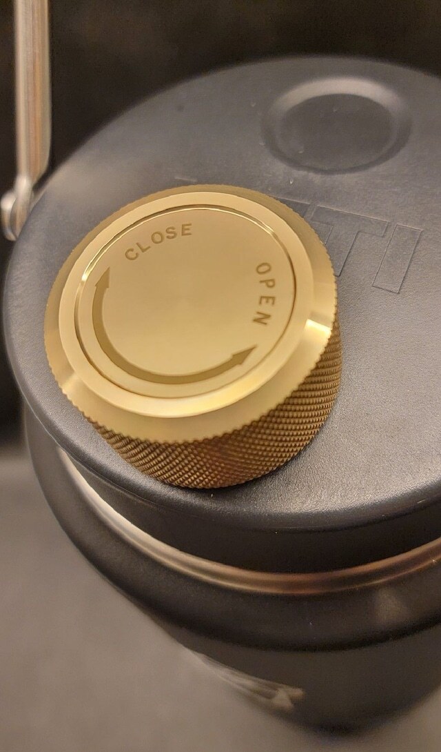 ジャグ用真鍮製キャップ｜YETI (イエティ)ハーフガロンジャグ＆ワンガロン専用｜MOAI