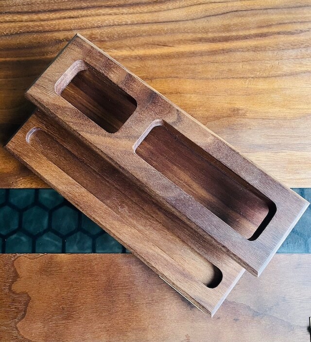 CT-STAND｜WALNUT｜無塗装仕上げ｜XWAG PRODUCTS