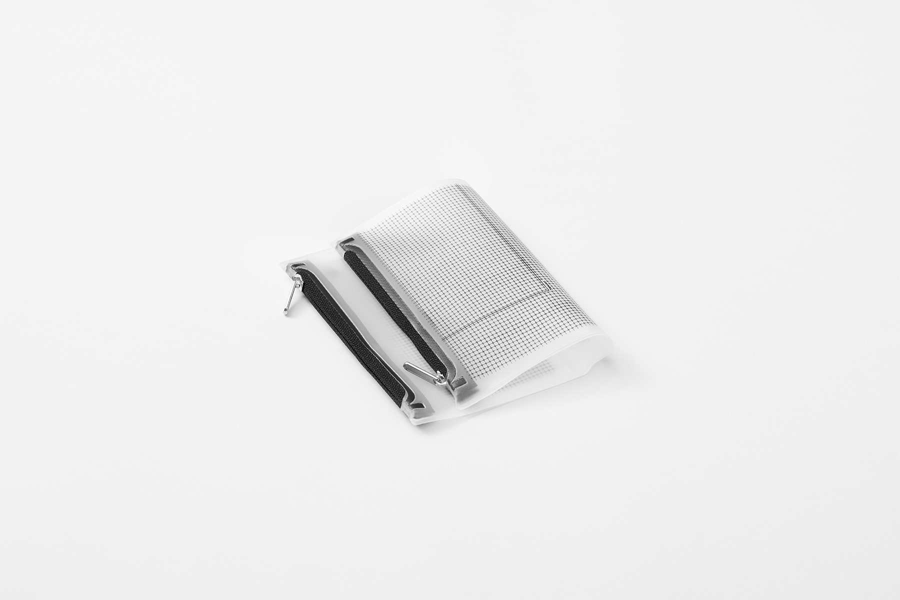50点ポーチ WEB限定＆一部店舗限定】POINT OF RIBBON POUCH ポーチ / TOCCA