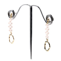 ピアス レディース 金属アレルギー チタン 18K 揺れる パール パールピアス 小さい 小さめ 華奢 アレルギーフリー アレルギー対応 K18 ゴールド シルバー シンプル チタンピアス チタンポスト ノンアレルギー アクセサリー 大人 可愛い 送料無料 母の日