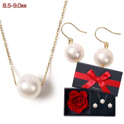 ネックレス パール 一粒 K18 ピアス 金属アレルギー 2点 セット スルーネックレス あこや真珠 レディース 真珠 本真珠 宇和島 冠婚葬祭 フォーマル 8.5mm-9mm 結婚式 入学式 卒業式 人気 二十歳 プリザーブドフラワーギフト プレゼント 女性 誕生日 誕生日プレゼント
