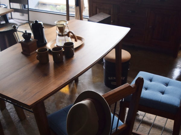 MINDY（ミンディ）天然木ダイニングテーブル