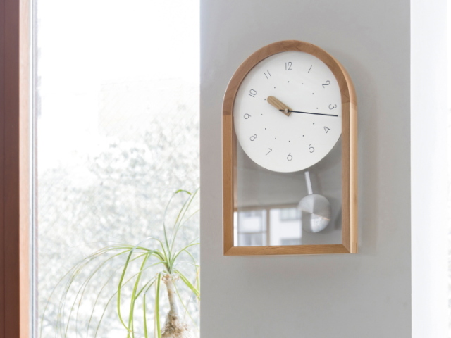 イクナ ウォールクロック IKKUNA WALL CLOCK 掛け時計 振り子時計  CL-4621【INTERFORM】インターフォルム