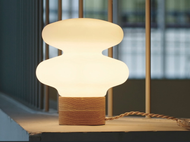 モニーク MONIQUE テーブルライト LT-4605 【INTERFORM】インターフォルム