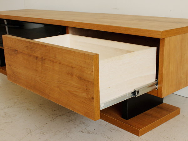 完成品　NEITZ（ネイツ）160cm幅 テレビ台