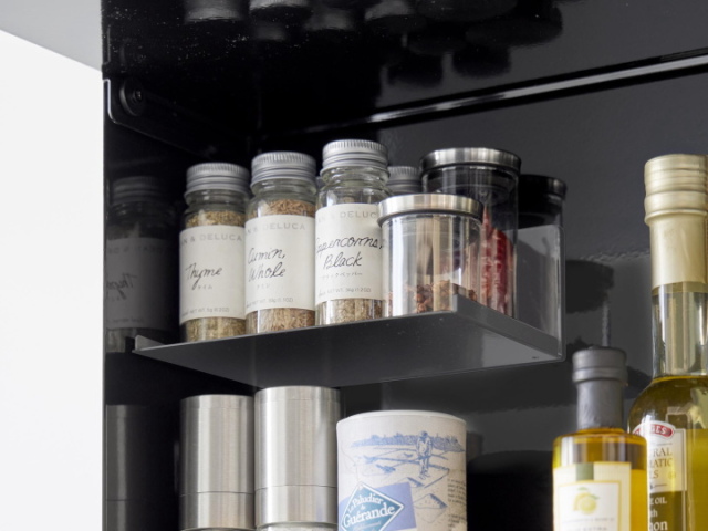 TOWER タワー 前が開く隠せる調味料ラック （調味料スタンド） 2009 2010 【山崎実業】