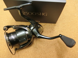 USED シマノ 22 ステラ 2500SHG 未使用と思われる