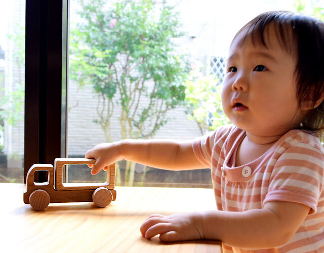 木工品 おもちゃ トラック